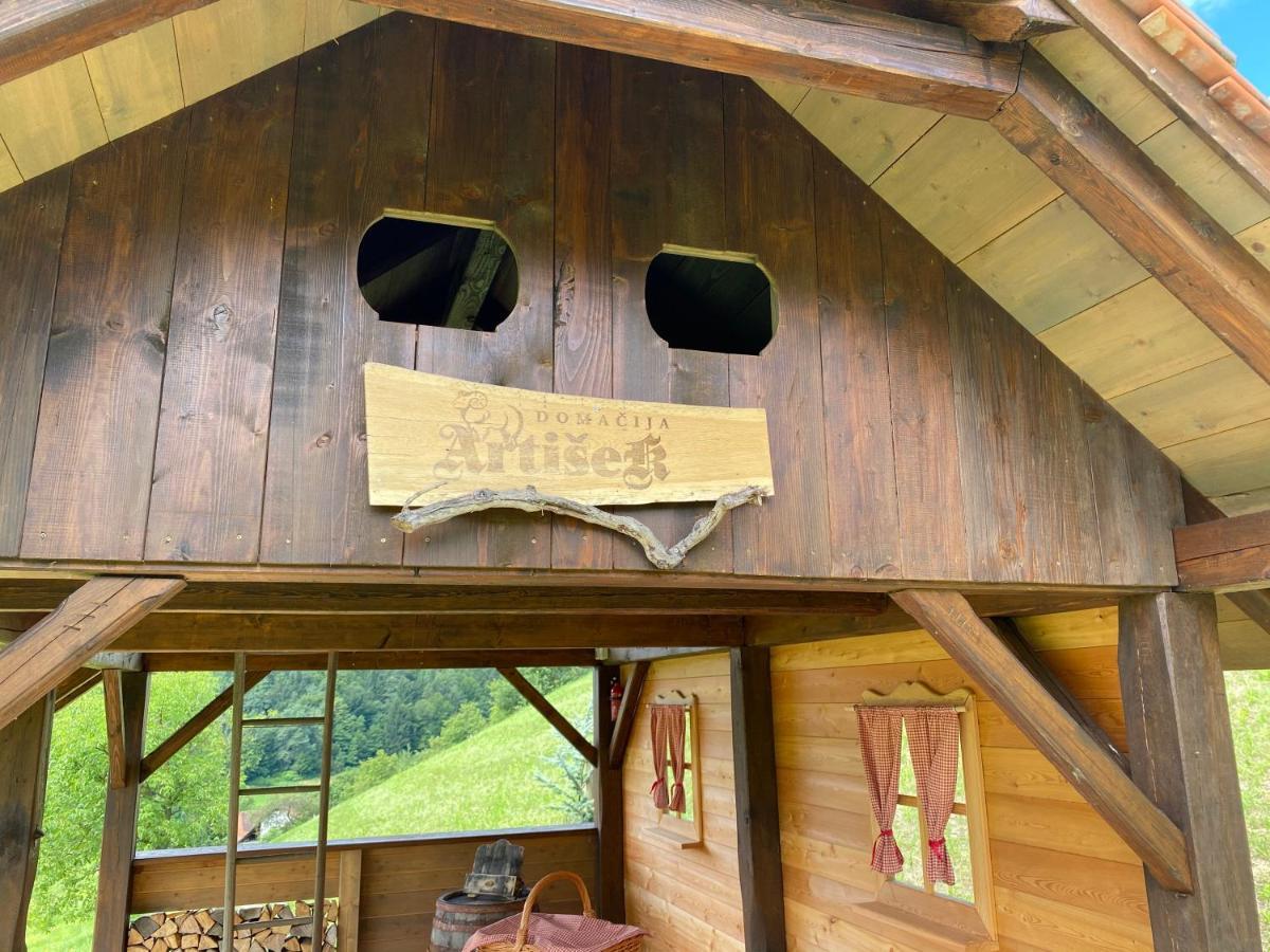 Wooden Hut At Tourist Farm Artisek Villa Store Buitenkant foto