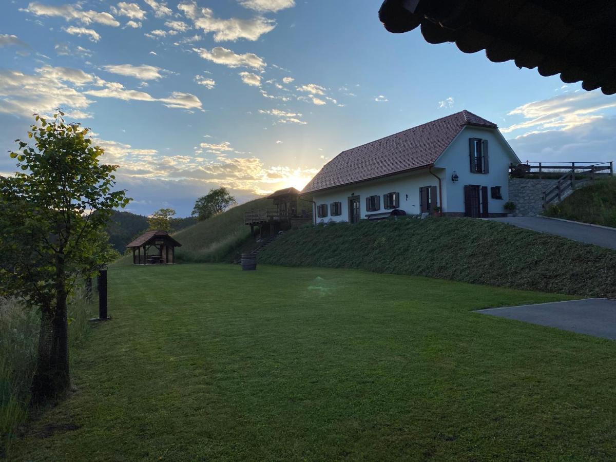 Wooden Hut At Tourist Farm Artisek Villa Store Buitenkant foto